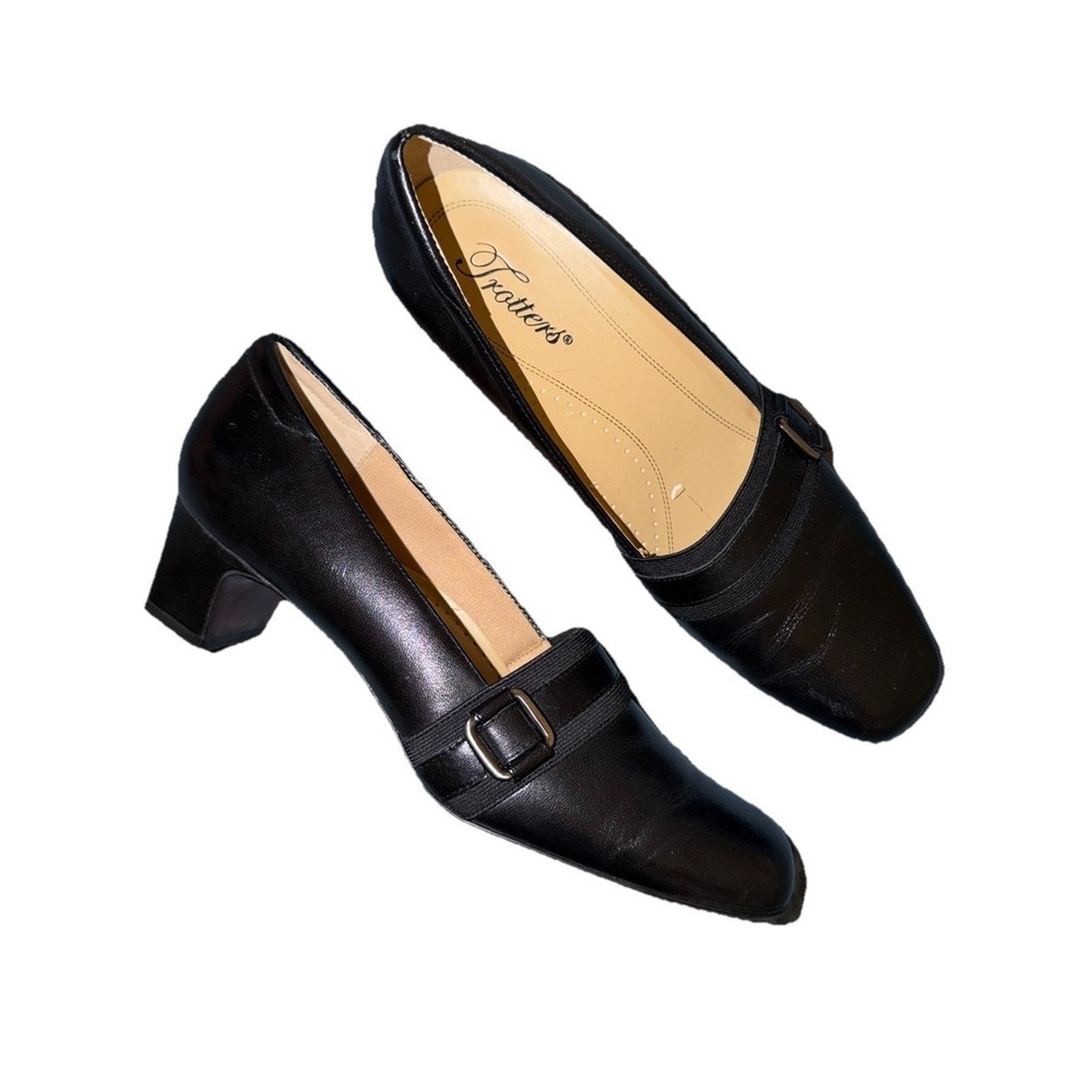 Trotters Classic Black Leather Square Toe 2" Heels Loafers Size 8.5